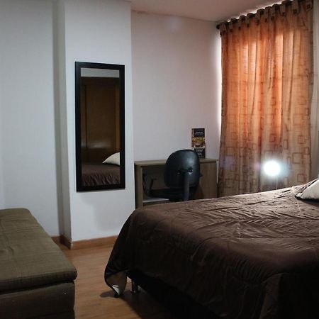 Hospedaje Sary House Богота Экстерьер фото
