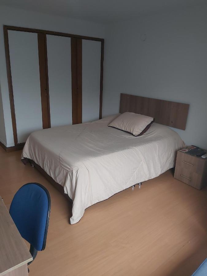 Hospedaje Sary House Богота Экстерьер фото