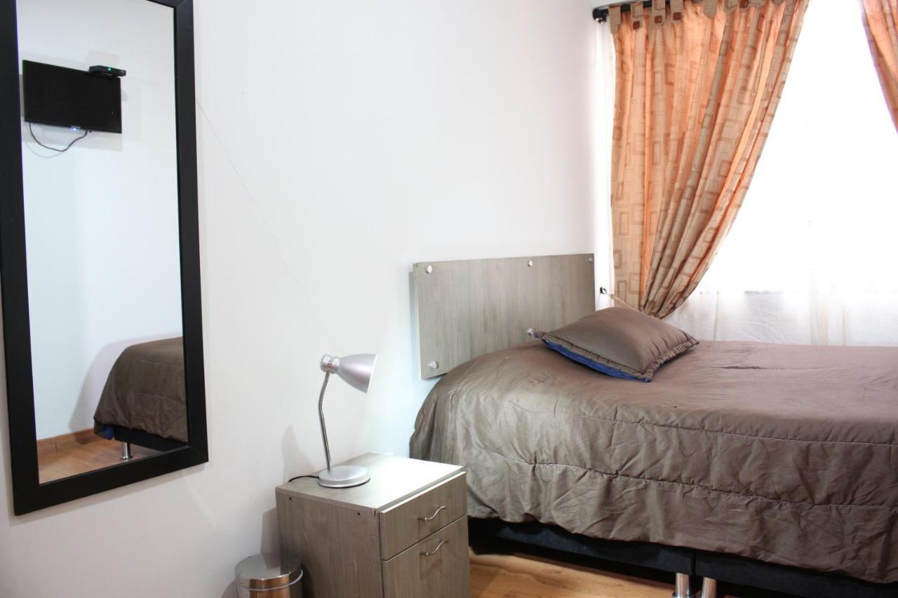 Hospedaje Sary House Богота Экстерьер фото